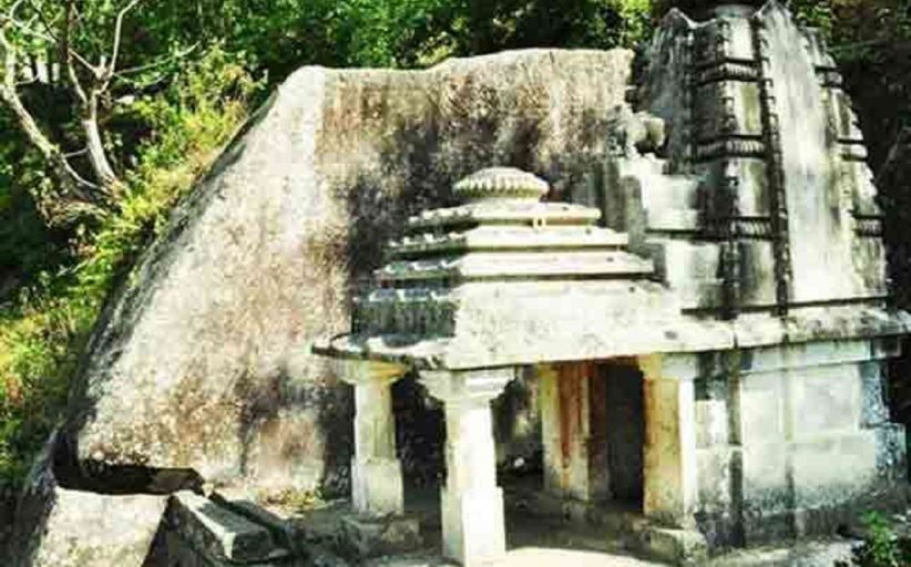 एक हथिया नौला ( एक रात में एक हाथ से तैयार हुआ नौला )