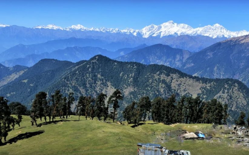 ख़राब मौसम में मोबाइल का प्रयोग खतरनाक- चोपता से तुंगनाथ जाते सेल्फी लेते पर्यटकों पर आकाशीय बिजली गिरी