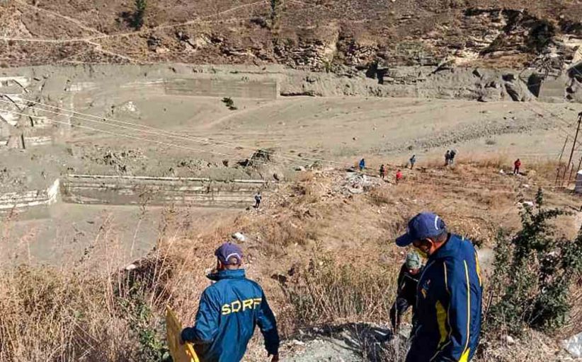 ग्लेशियर टूटने से आई तबाही के बाद बचाव कार्य युद्ध स्तर पर जारी