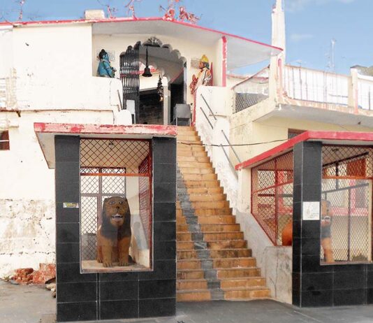 चंद्रबदनी देवी: देवी सती से जुड़ी एक पवित्र कथा और यात्रा स्थल Chandrabadni_Mandir