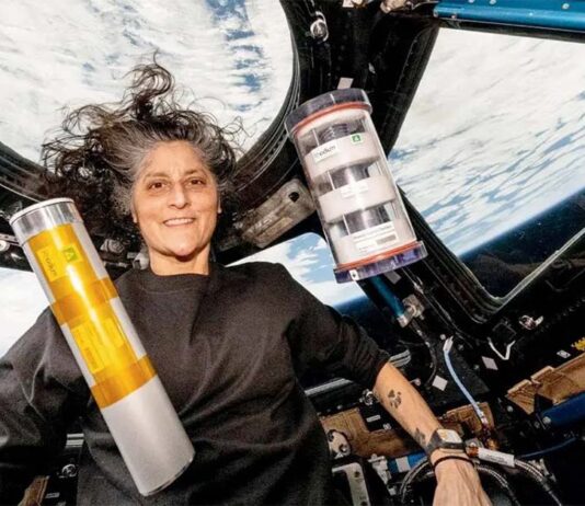 सुनीता विलियम्स: अंतरिक्ष की भारतीय मूल की महिला का प्रेरणादायक सफर Sunita Willimas